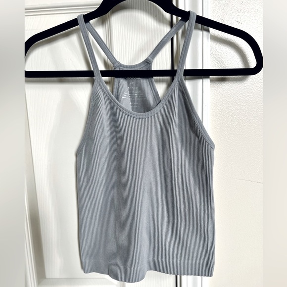 NWOT Grey fitted cropped tank. Size medium. - Picture 1 of 3